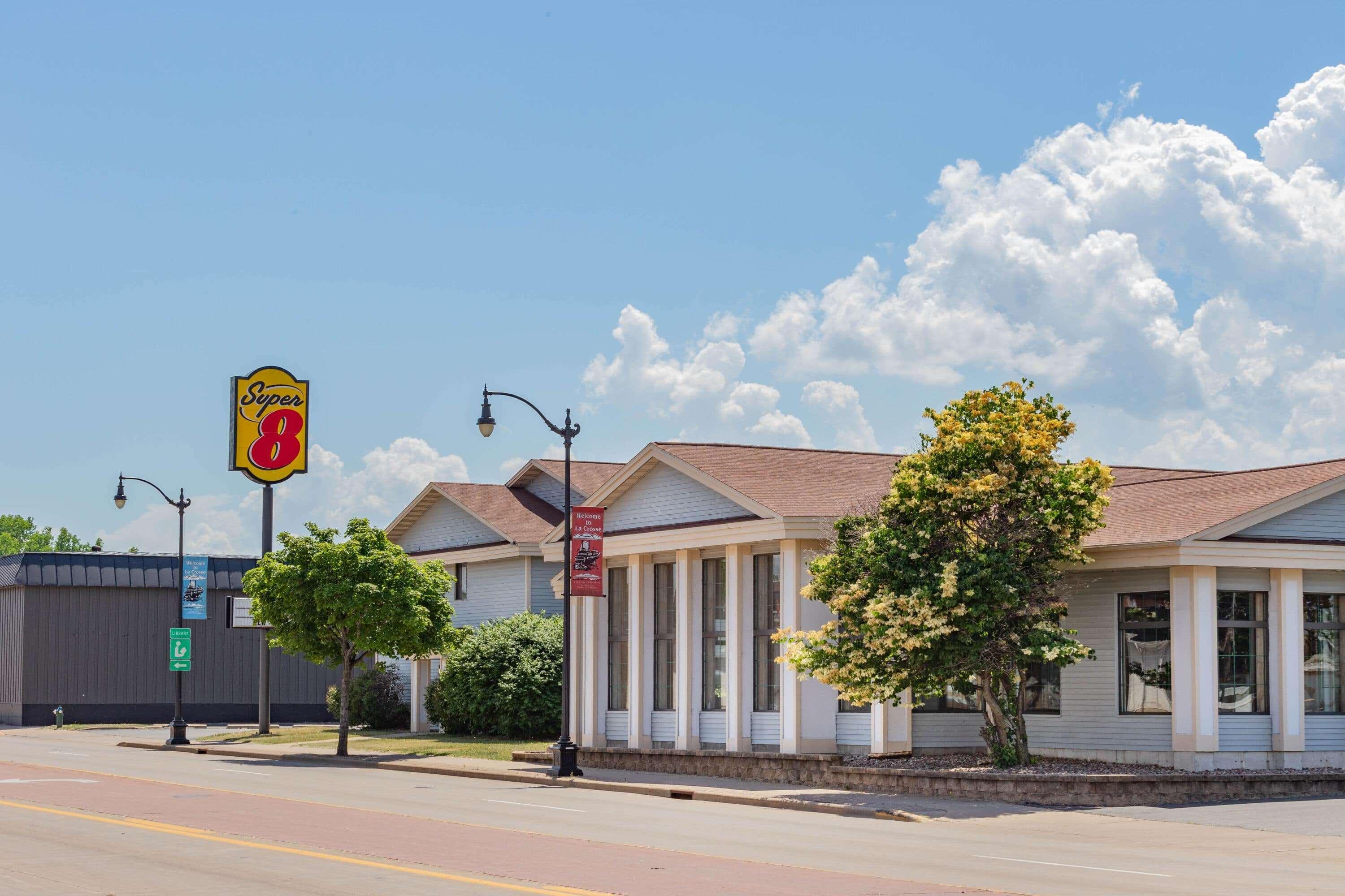 Super 8 By Wyndham La Crosse Exterior foto
