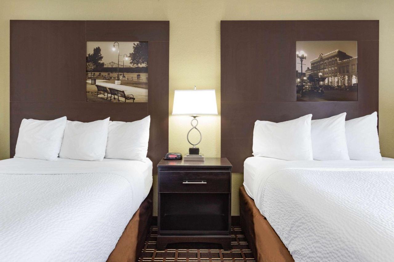 Super 8 By Wyndham La Crosse Exterior foto